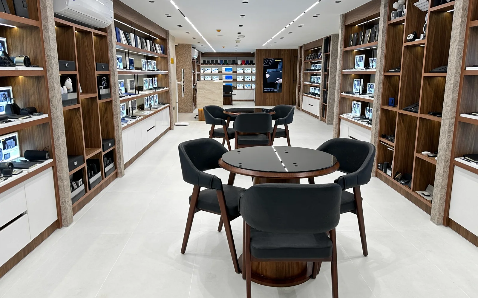Advance Pro Showroom